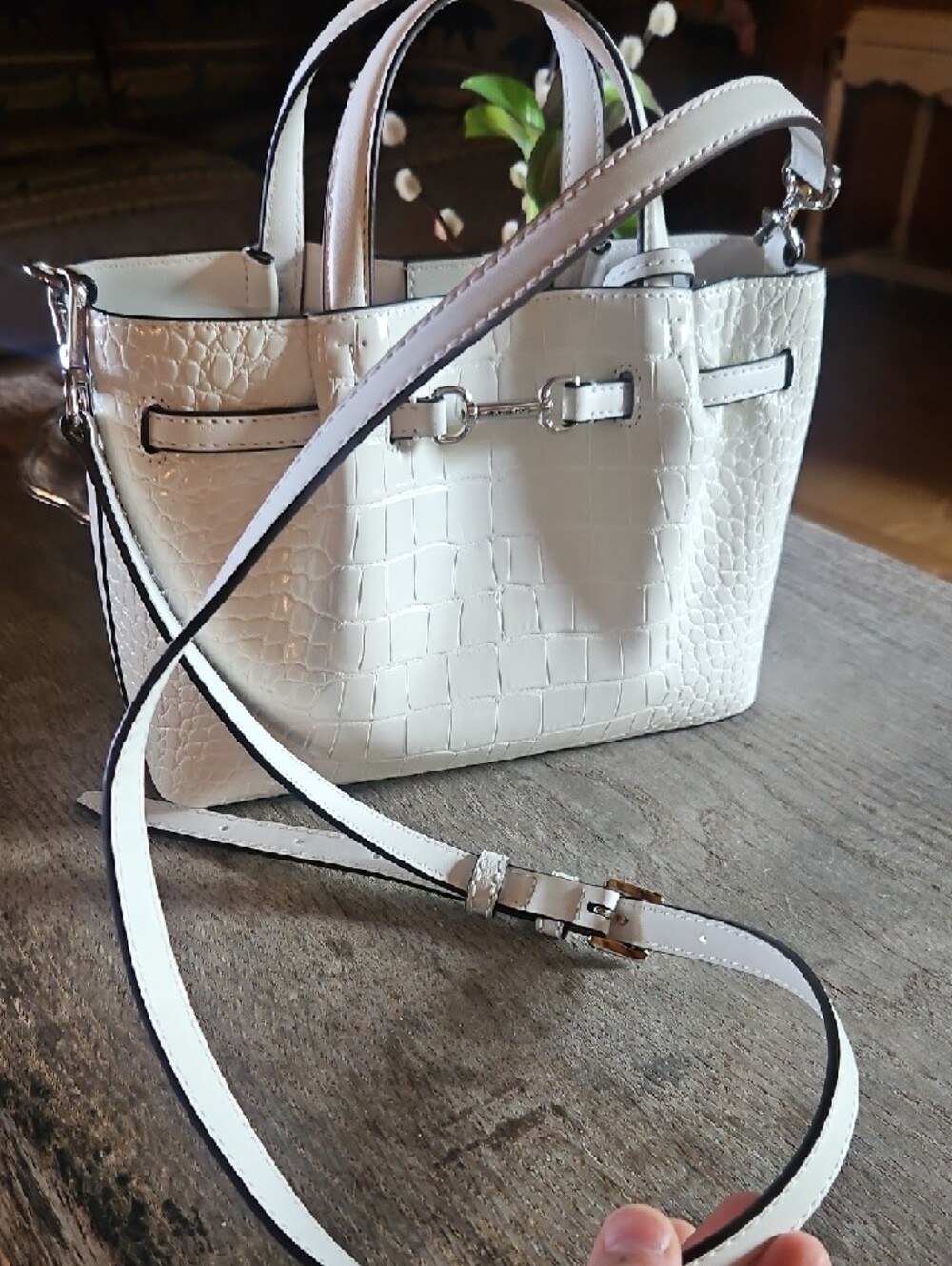 MICHAEL KORS White Croc-Embossed Small Satchel Handbag - Picture 14 of 14
